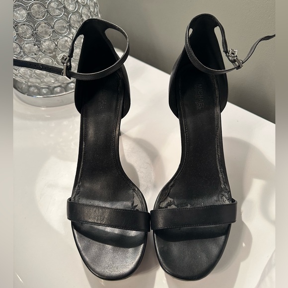 Michael Kors Black Leather Platform heels - Picture 5 of 8